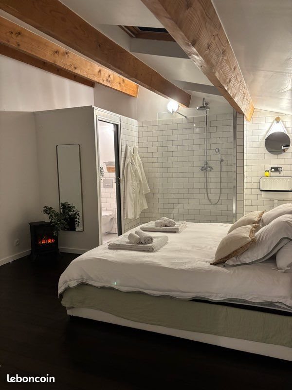 Maison à louer, 70m², Saint-Mitre-les-Remparts