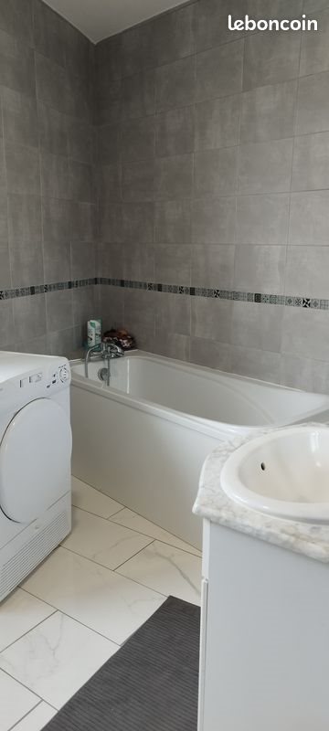 Maison à louer, 90m², Manzat