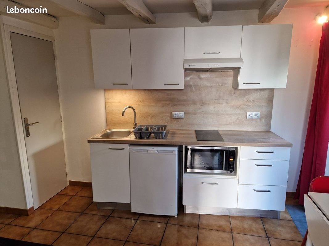 Maison à louer, 26m², Saintes