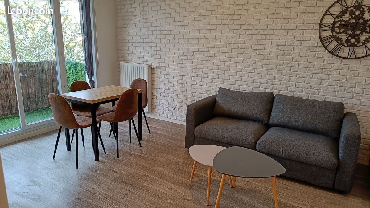 Appartement à louer, 43m², Nandy