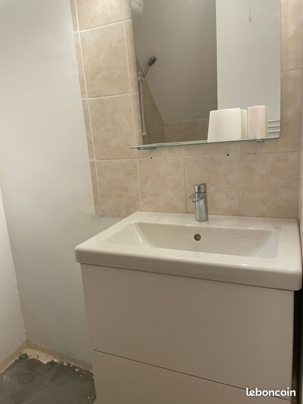 Appartement à louer, 28m², Trets