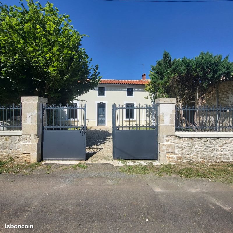 Maison à vendre, 176m², La Chapelle-Pouilloux