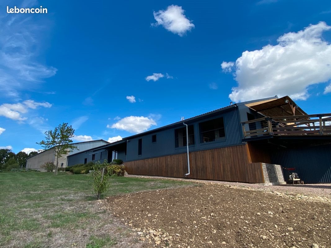 Maison à vendre, 435m², Saint-Pierre-le-Moûtier