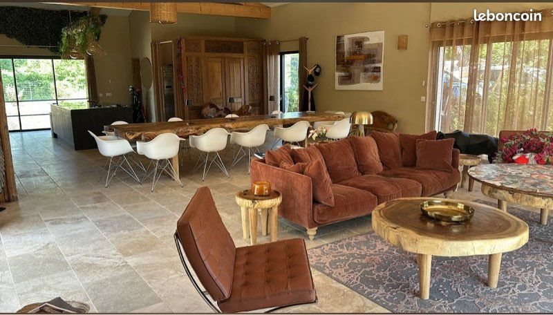 Maison à louer, 350m², Grimaud