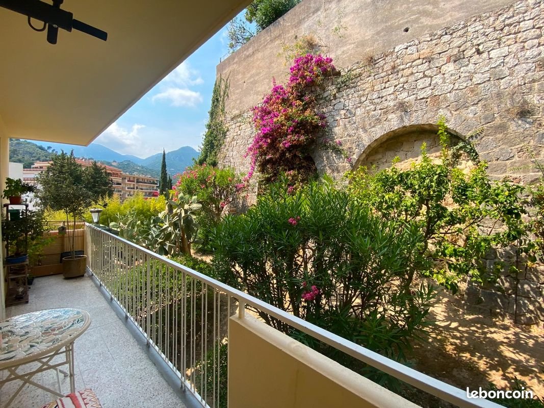 Appartement à louer, 70m², Menton