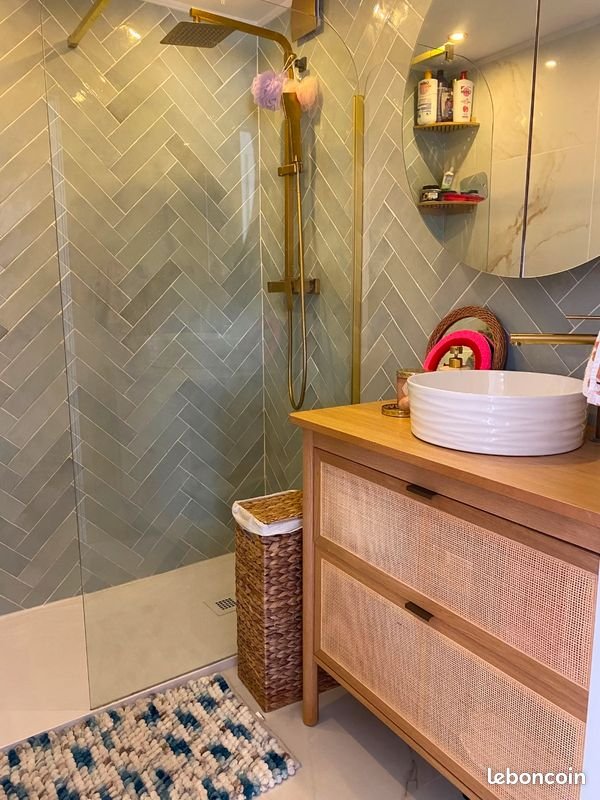 Appartement à louer, 70m², Menton