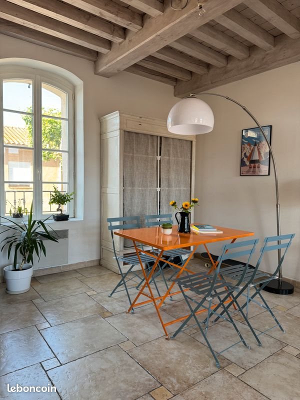 Appartement à louer, 70m², Eyragues