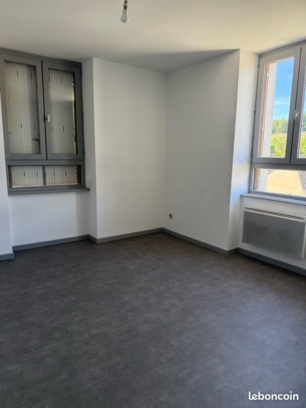 Appartement à louer, 55m², Saint-Bonnet-le-Château