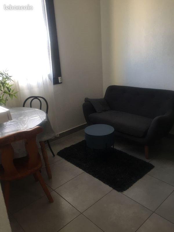 Appartement à louer, 28m², Marignane