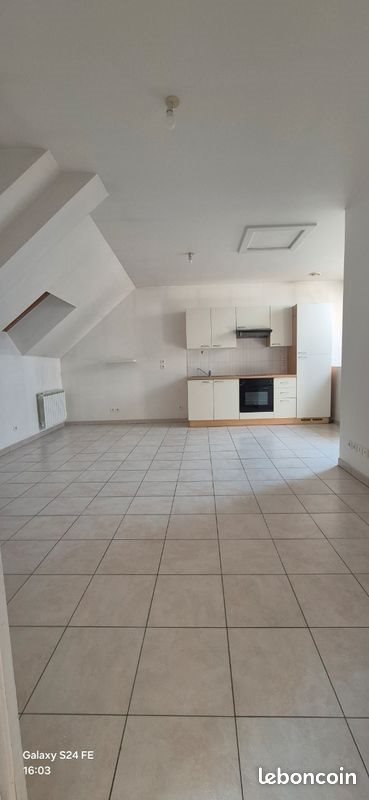 Appartement à louer, 55m², Oucques