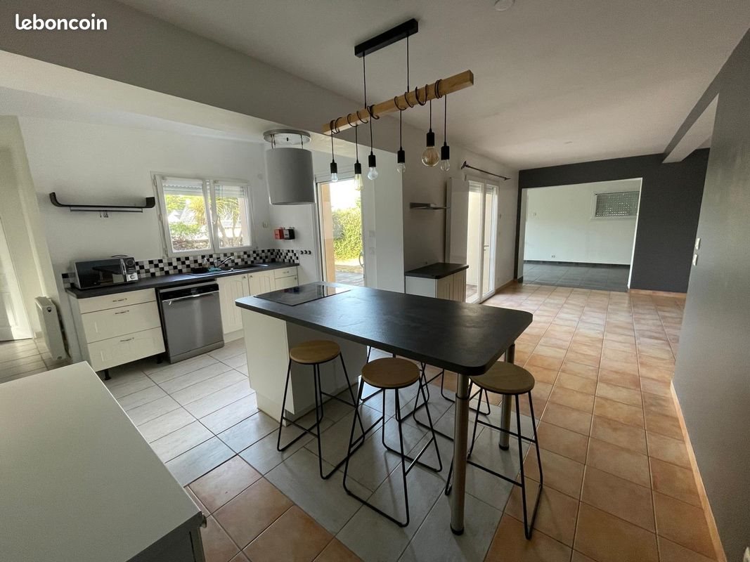 Maison à vendre, 160m², Theix