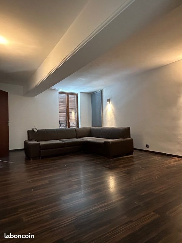 Appartement à louer, 65m², Courtenay