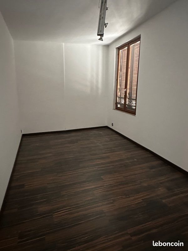 Appartement à louer, 65m², Courtenay