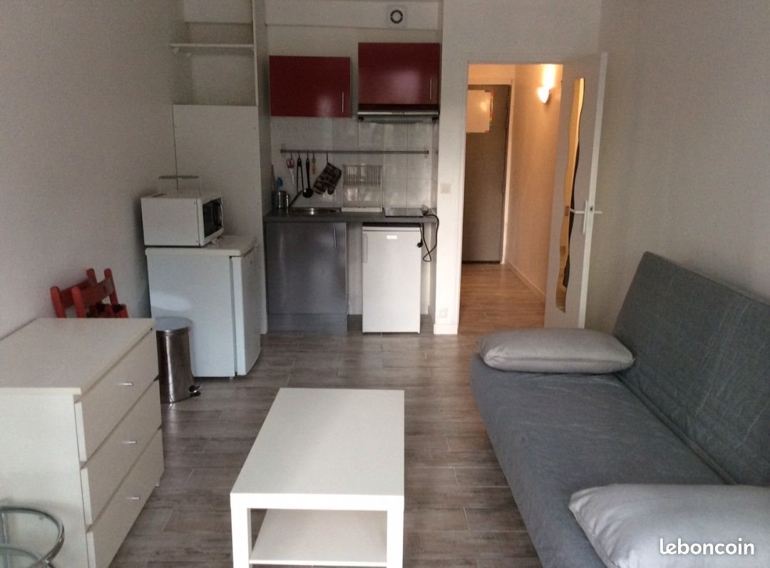 Appartement à louer, 23m², Courbevoie