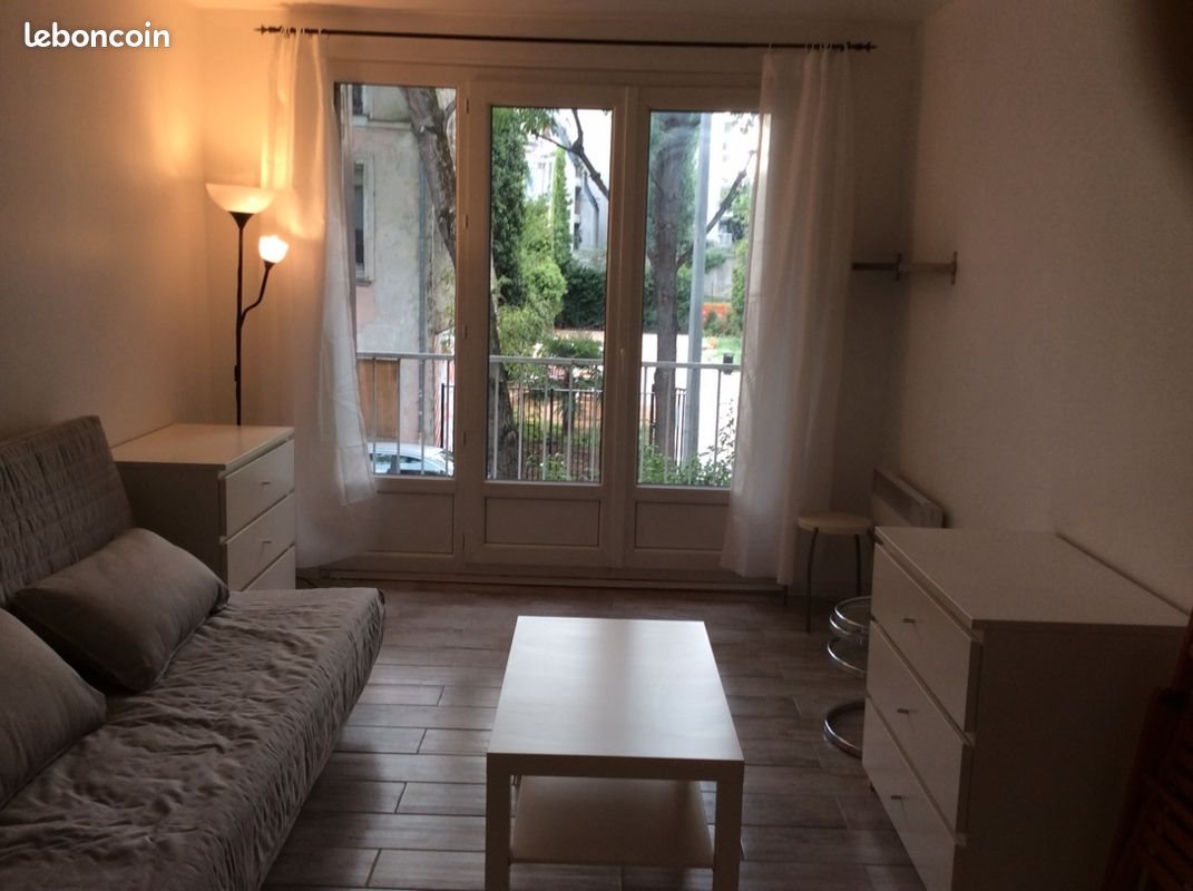 Appartement à louer, 23m², Courbevoie