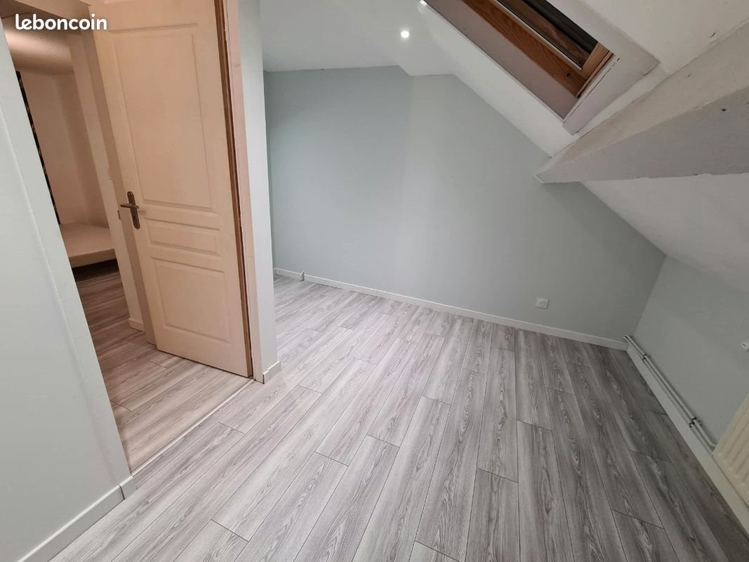 Appartement à louer, 64m², Lure