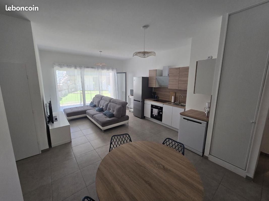 Appartement à louer, 50m², Lyaud