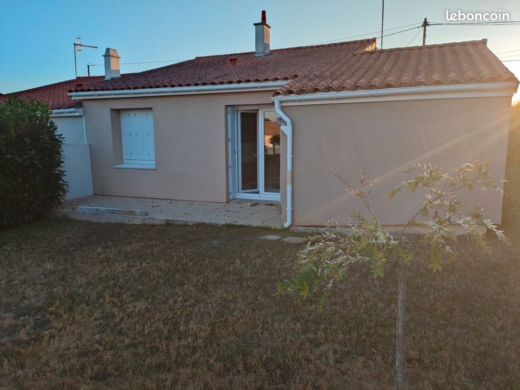 Maison à louer, 66m², Montournais