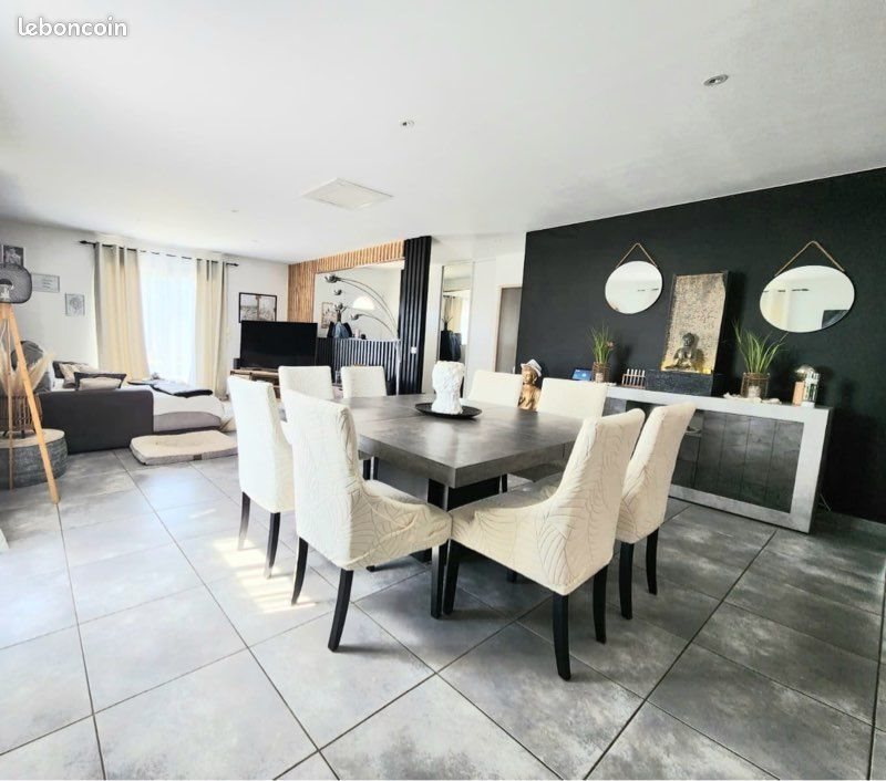 Maison à vendre, 133m², Poncins