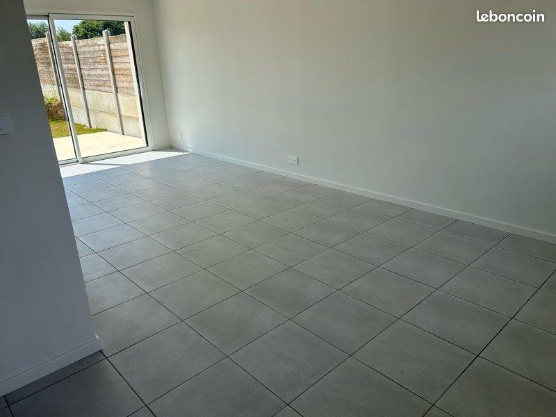 Maison à louer, 81m², Ploudalmézeau