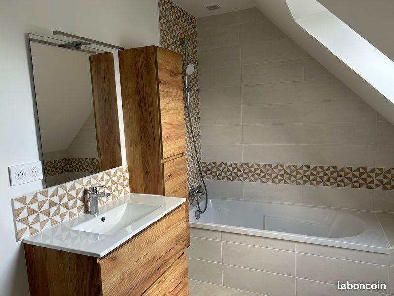 Maison à louer, 81m², Ploudalmézeau