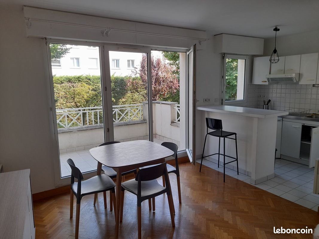 Appartement à louer, 35m², Garches