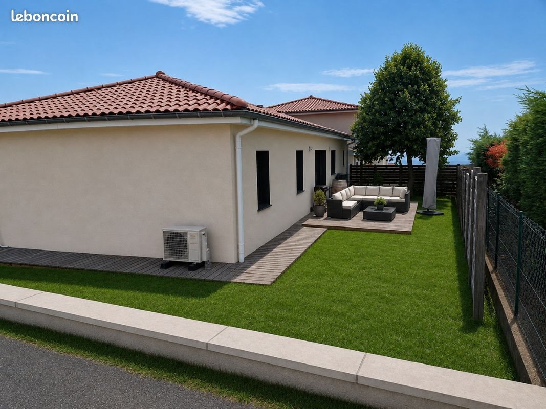 Maison à louer, 95m², Essertines-en-Châtelneuf