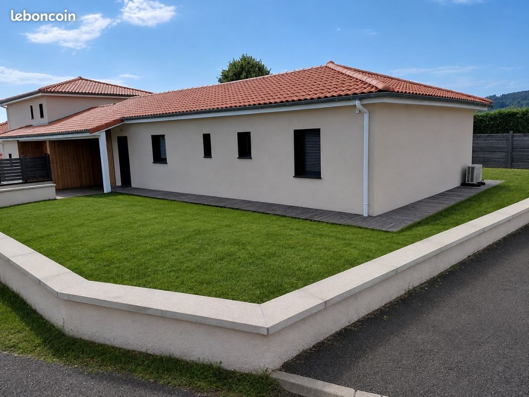 Maison à louer, 95m², Essertines-en-Châtelneuf