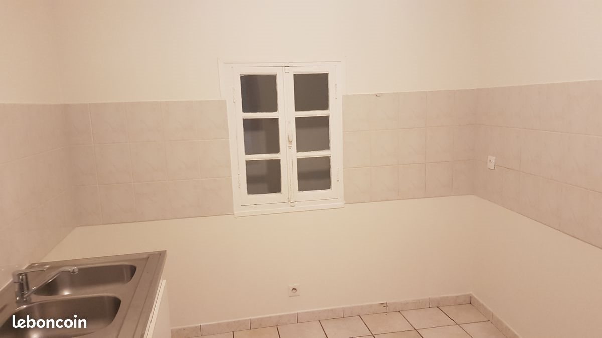 Appartement à louer, 85m², Espeluche