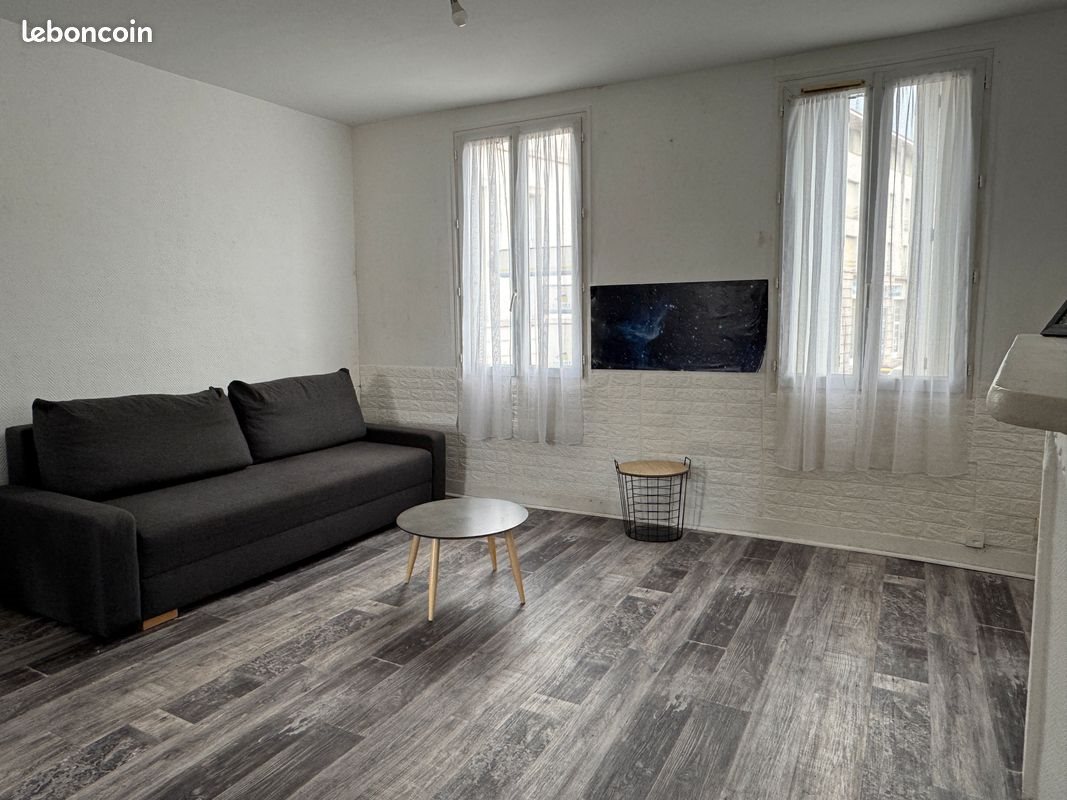 Appartement à louer, 24m², Niort