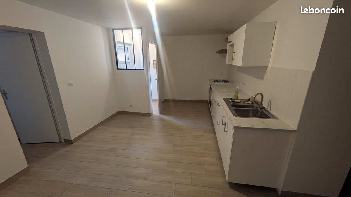 Appartement à louer, 65m², Les Neyrolles