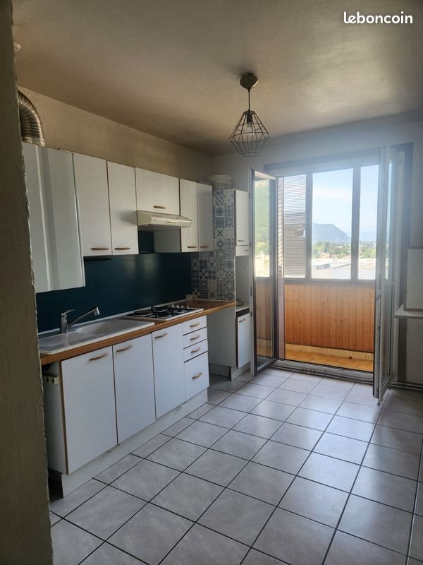 Appartement à louer, 71m², Saint-Egrève