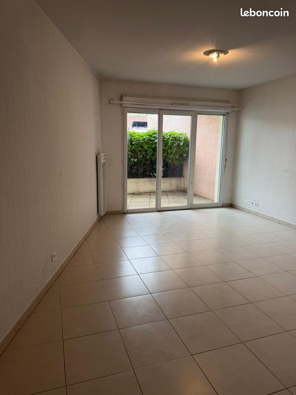 Appartement à louer, 61m², Cogolin