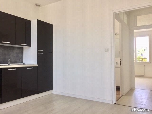 Appartement à louer, 82m², Landerneau