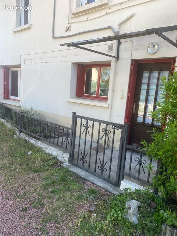 Appartement à louer, 51m², Villerest