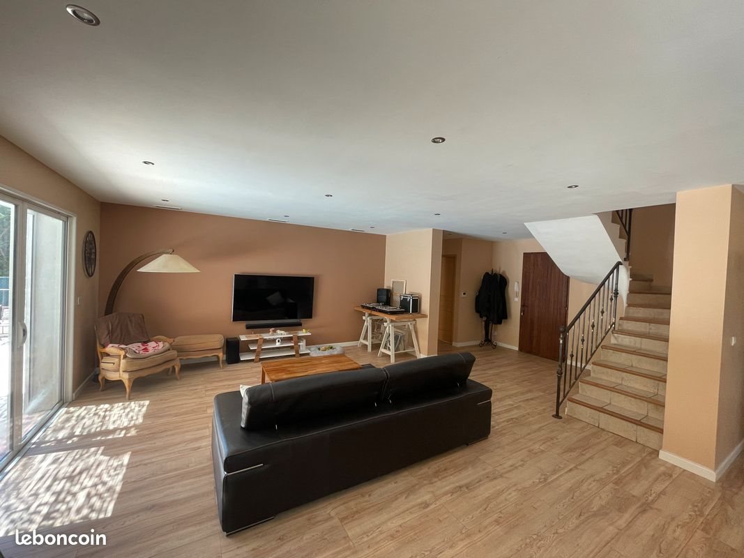 Maison à vendre, 148m², Rocbaron