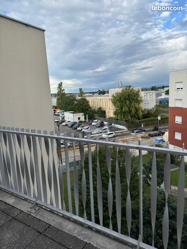 Appartement à louer, 23m², Bron