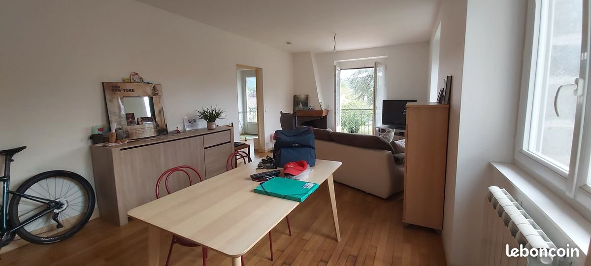 Appartement à louer, 66m², Saint-Céré