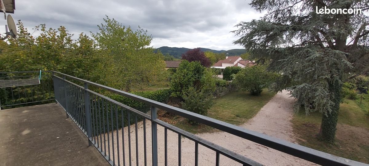 Appartement à louer, 66m², Saint-Céré
