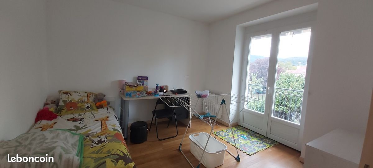 Appartement à louer, 66m², Saint-Céré