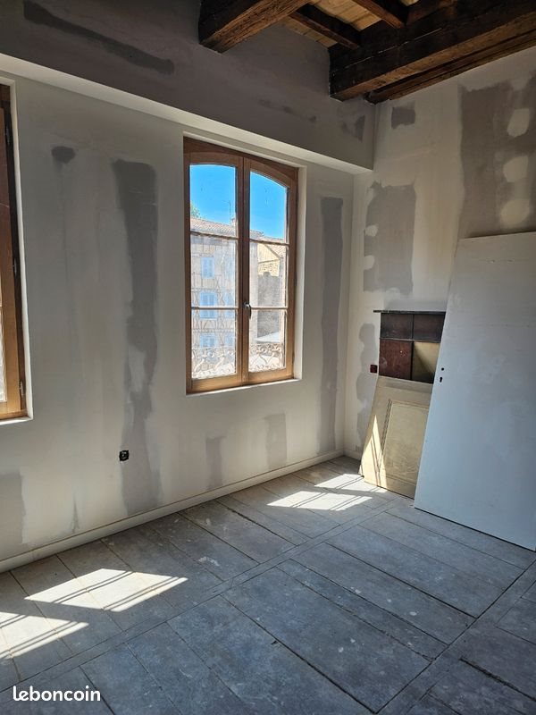 Appartement à louer, 91m², Figeac