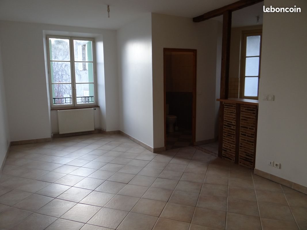 Appartement à louer, 40m², Saint-Léonard-de-Noblat