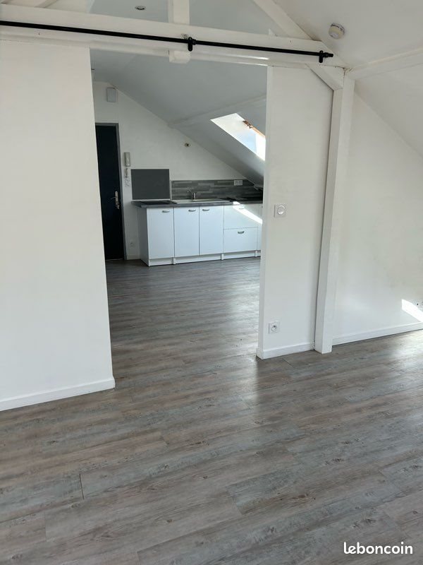 Appartement à louer, 25m², Pussay