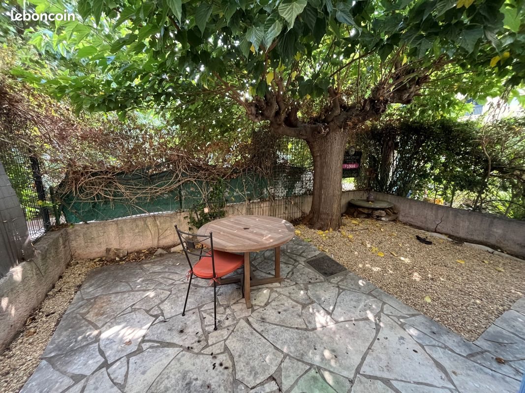 Appartement à louer, 27m², Cogolin