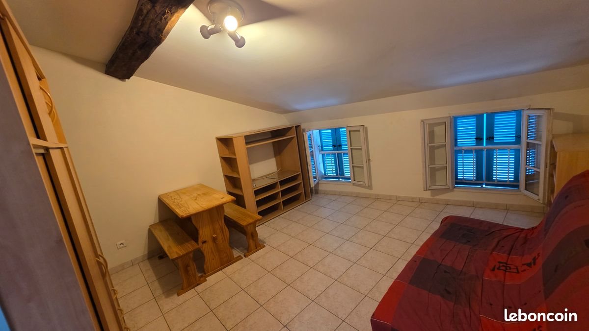 Appartement à louer, 21m², Saintes
