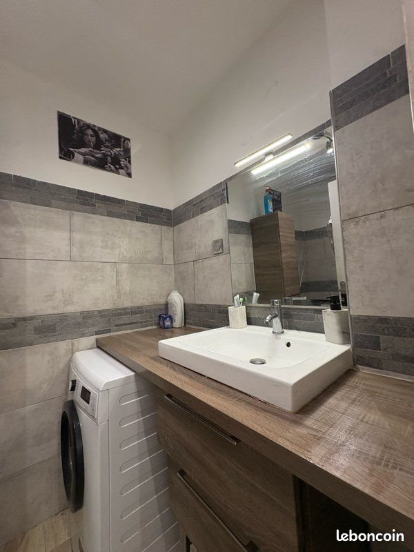 Appartement à louer, 37m², Marseille 5ème