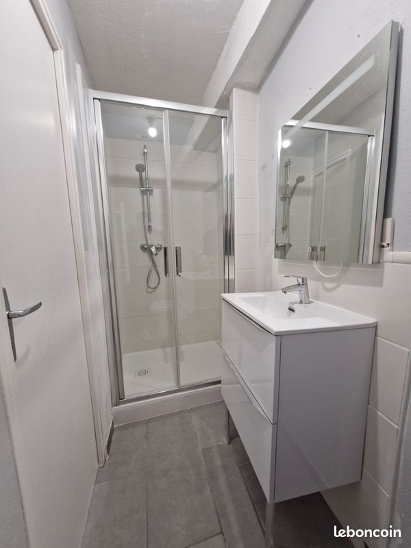 Appartement à louer, 25m², Trets