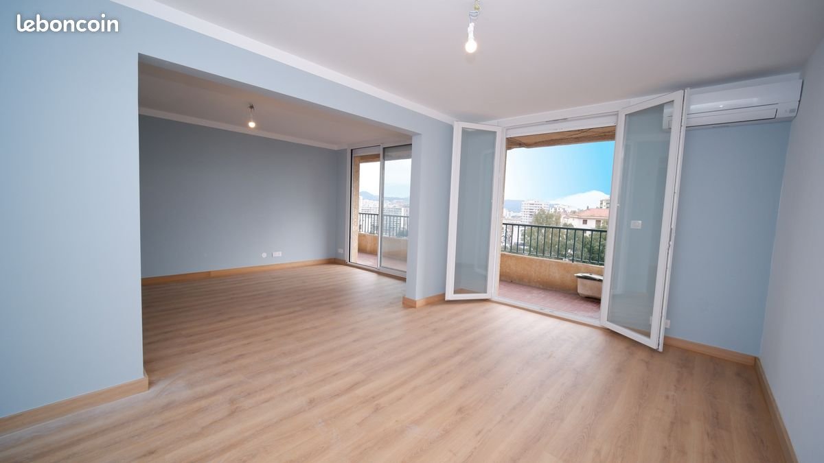 Appartement à louer, 89m², Ajaccio