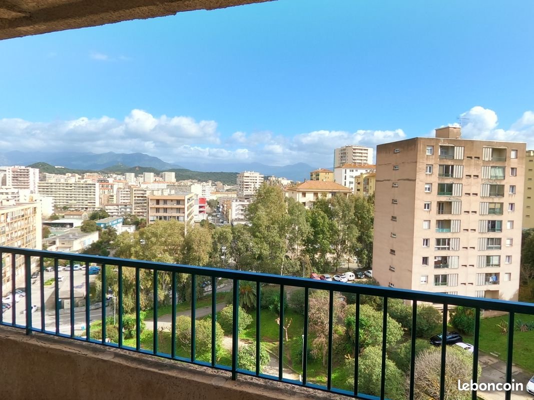 Appartement à louer, 89m², Ajaccio