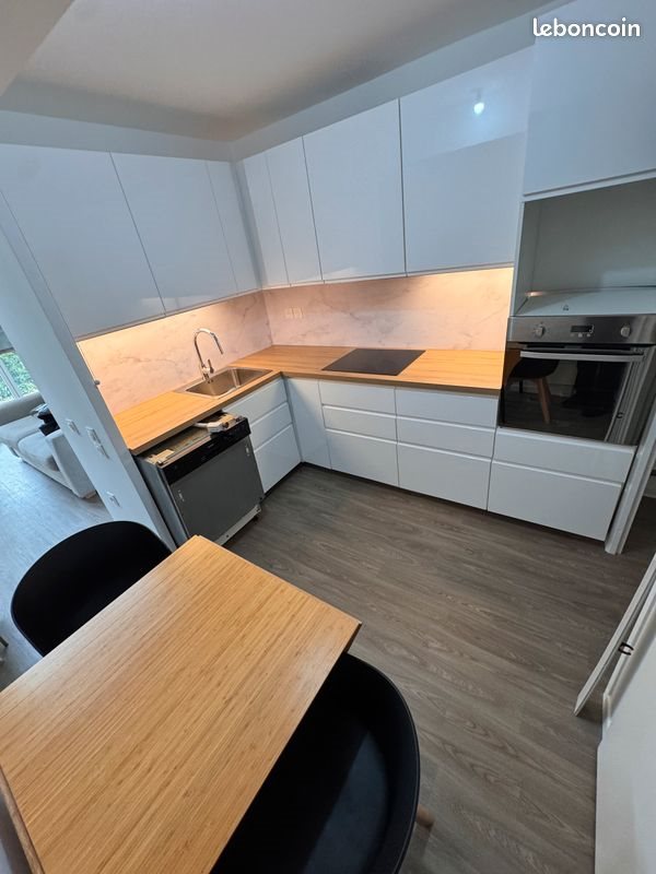 Appartement à louer, 49m², Cergy